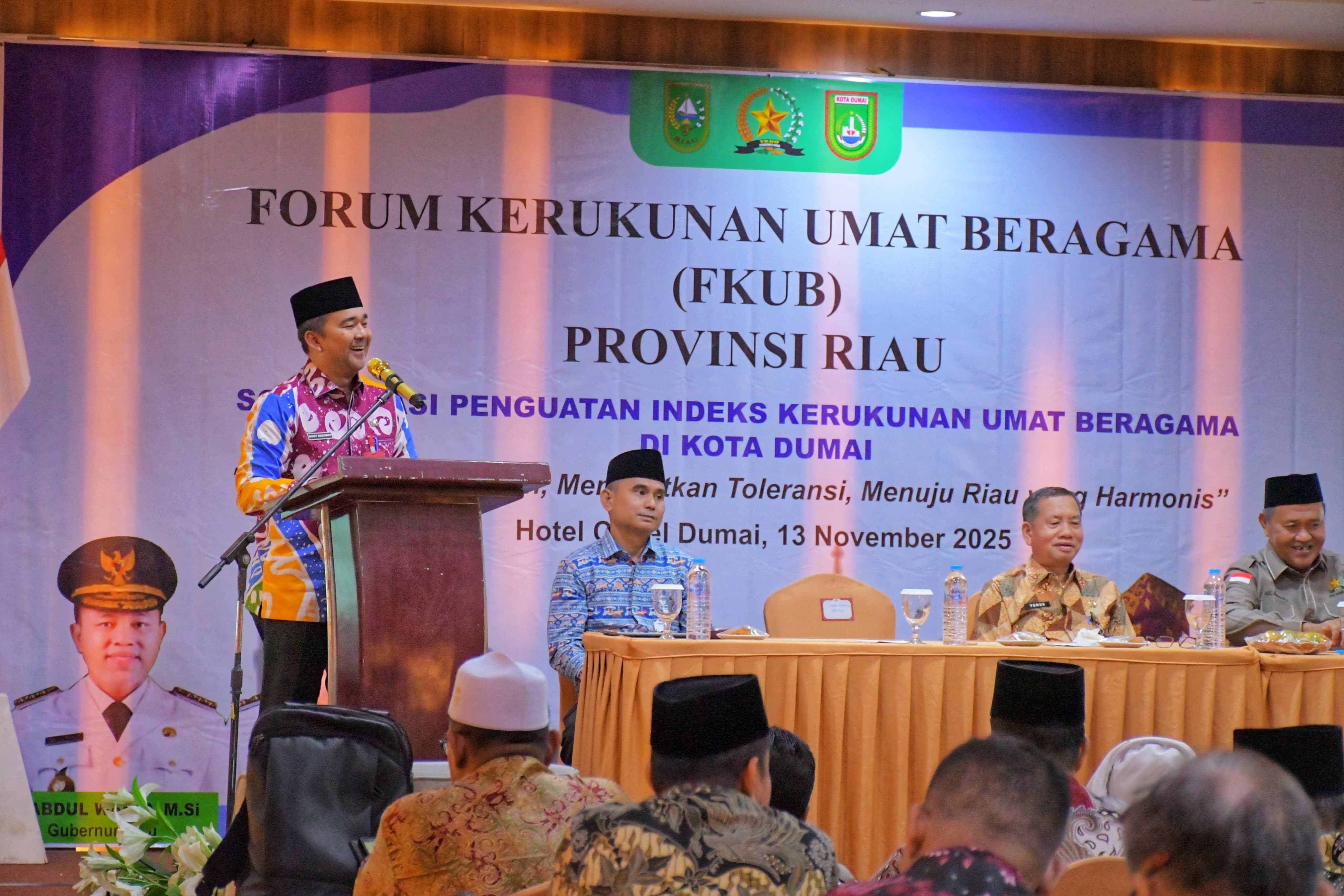 Kepala Badan Kesbangpol Riau Jadi Narasumber pada Sosialisasi Penguatan Indeks Kerukunan Umat Beragama di Kota Dumai